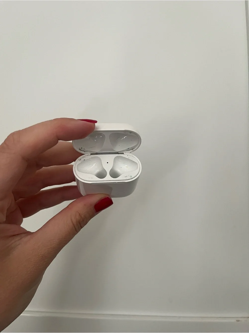 Wireless Airpod Replacement Charging Case - White